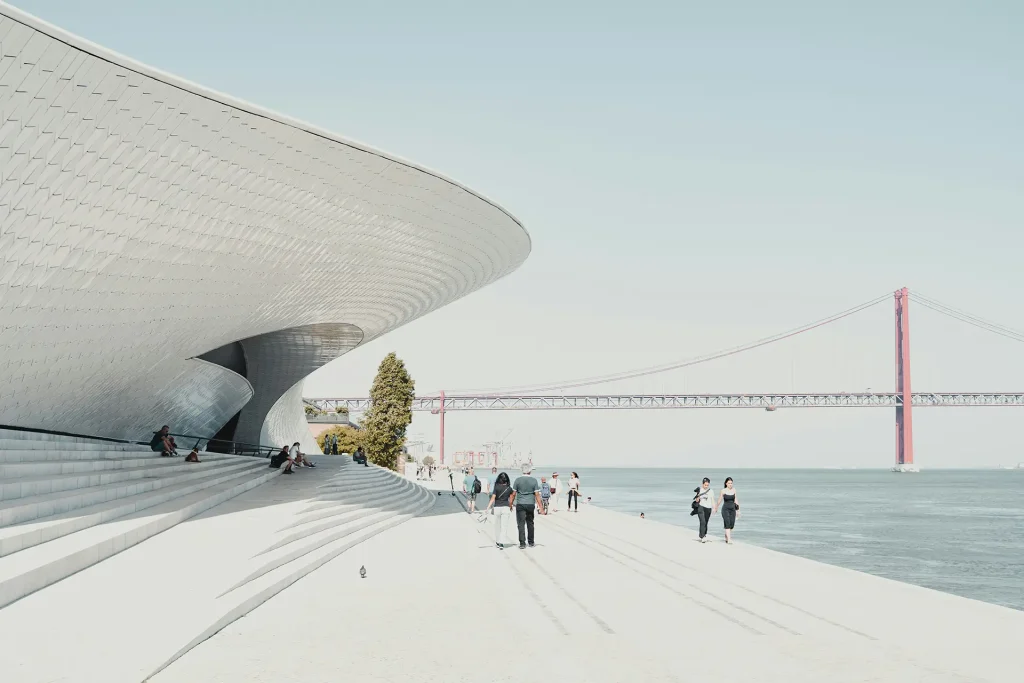Wild Walkers Tours - Lisbon MAAT Wild Walkers Tours - Lisbon MAAT